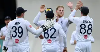 অ্যাশেজ: শেষ টেস্টের দ্বিতীয় দিন শেষে ২১৮ রানে এগিয়ে ইংল্যান্ড